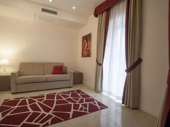 Üç Kişilik Oda