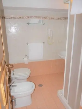 Classic Tek Büyük Yataklı Oda