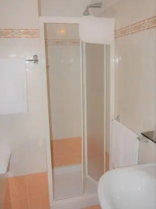 Classic Üç Kişilik Oda
