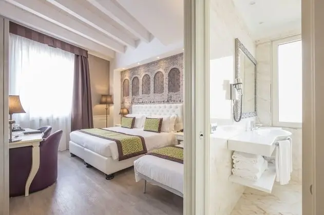Deluxe Üç Kişilik Oda