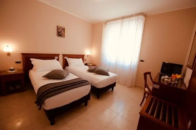 Deluxe Tek Büyük veya İki Ayrı Yataklı Oda