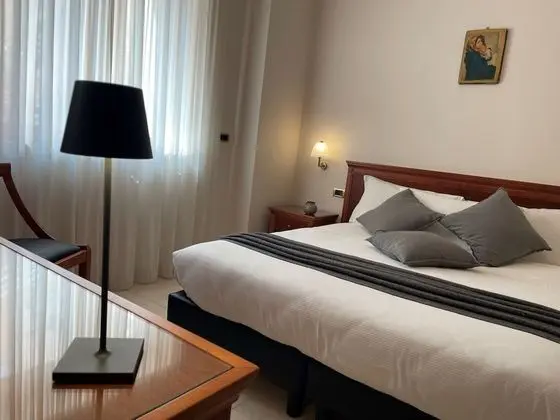 Deluxe Tek Büyük veya İki Ayrı Yataklı Oda