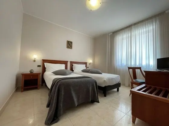 Deluxe Üç Kişilik Oda