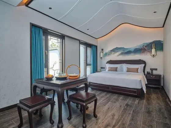 Premium Tek Büyük Yataklı Oda