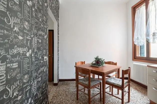 Classic Apart Daire, 2 Yatak Odası, Kanal Manzaralı (Check-in online)