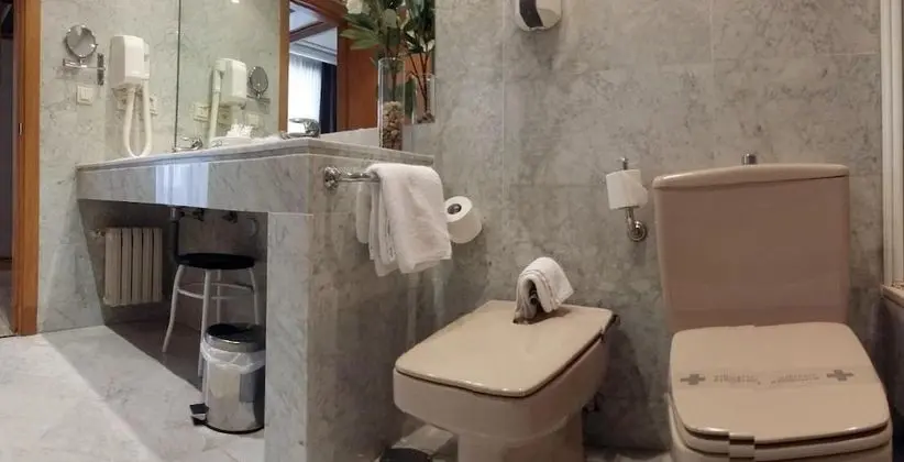 Tek Büyük veya İki Ayrı Yataklı Oda