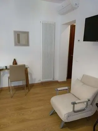 Classic Üç Kişilik Oda, 1 Büyük (Queen) Boy Yatak, Sigara İçilmez