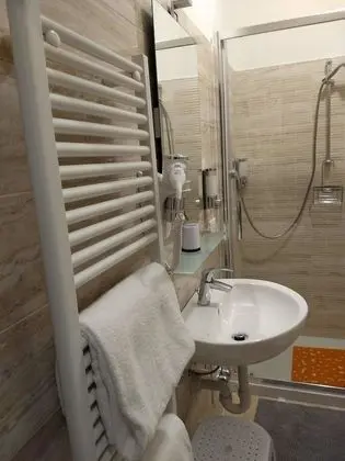 Classic Üç Kişilik Oda, 1 Büyük (Queen) Boy Yatak, Sigara İçilmez