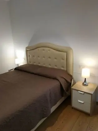 Deluxe Tek Büyük Yataklı Oda, 1 Büyük (Queen) Boy Yatak, Sigara İçilmez, Avlu Manzaralı