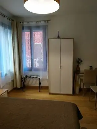 Deluxe Tek Büyük Yataklı Oda, 1 Büyük (Queen) Boy Yatak, Sigara İçilmez, Avlu Manzaralı