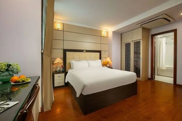 Premium Tek Büyük Yataklı Oda, Balkon, Şehir Manzaralı