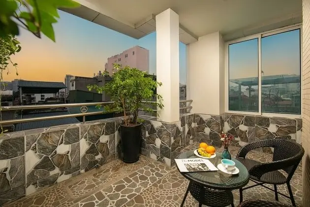 Premium Tek Büyük Yataklı Oda, Balkon, Şehir Manzaralı