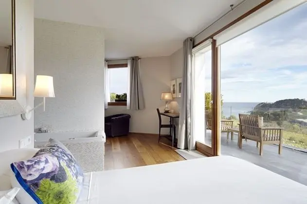 Süit, Sıcak Su Havuzu