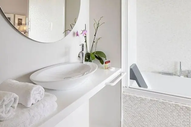 Süit, Sıcak Su Havuzu