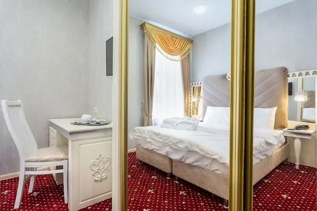 Standard Tek Büyük Yataklı Oda
