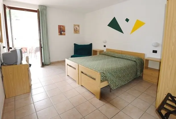 Standard Tek Büyük veya İki Ayrı Yataklı Oda, Balkon, Dağ Manzaralı