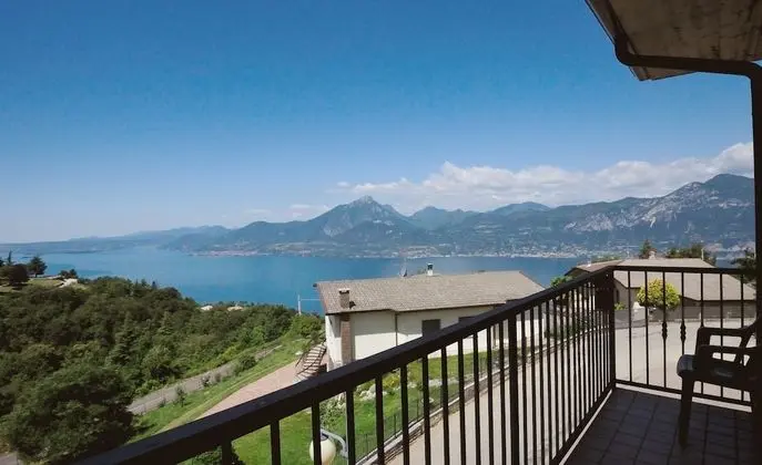 Standard Tek Büyük veya İki Ayrı Yataklı Oda, Balkon, Göl Manzaralı