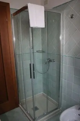 Standard Büyük Yataklı Tek Kişilik Oda