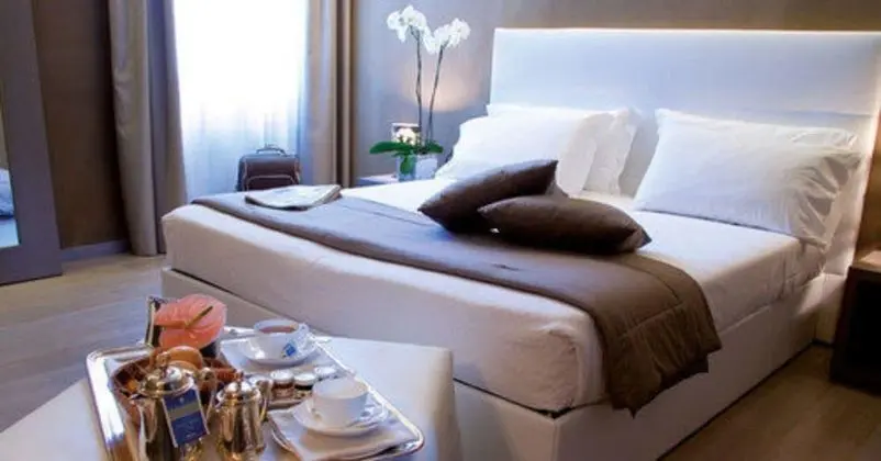 Classic Tek Büyük veya İki Ayrı Yataklı Oda, Göl Manzaralı