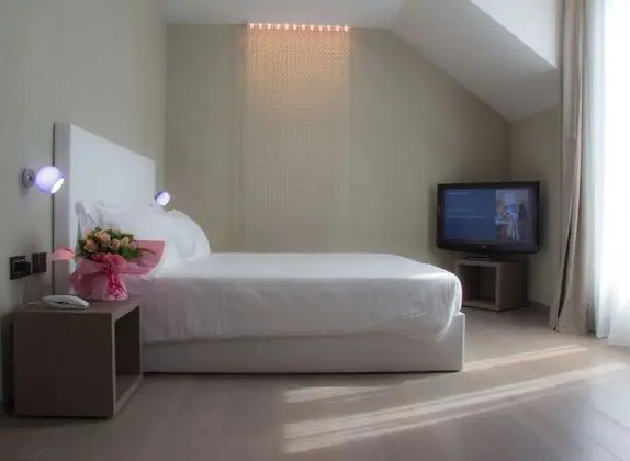 Superior Tek Büyük veya İki Ayrı Yataklı Oda, Göl Manzaralı