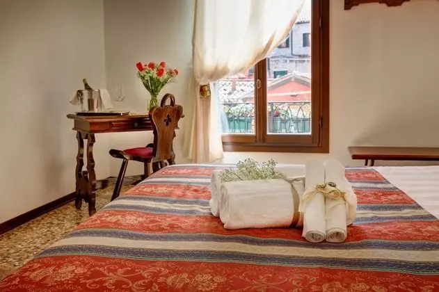 Tek Büyük Yataklı Oda, Balkon, Şehir Manzaralı
