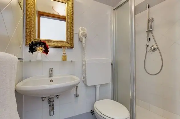 Tek Büyük Yataklı Oda, Balkon, Şehir Manzaralı