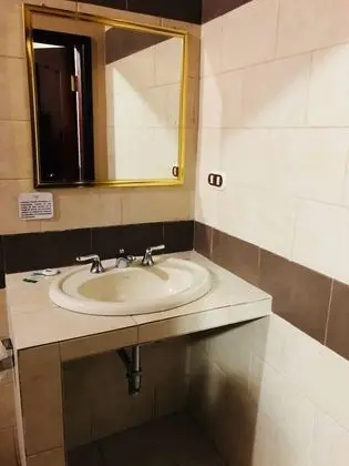 Tek Büyük Yataklı Oda, 1 Çift Kişilik Yatak
