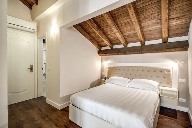 Classic Tek Büyük veya İki Ayrı Yataklı Oda