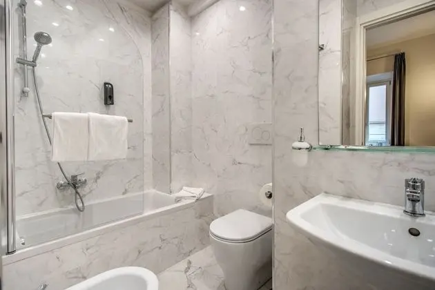 Classic Tek Büyük veya İki Ayrı Yataklı Oda