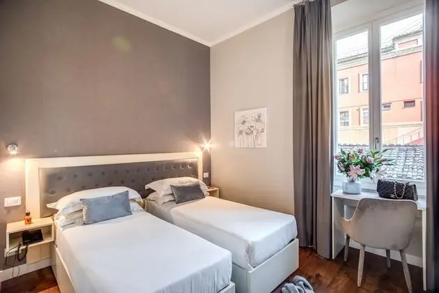 Standard Üç Kişilik Oda