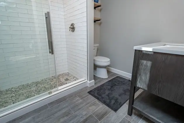 Ev, Birden Çok Yatak, Sıcak Su Havuzu