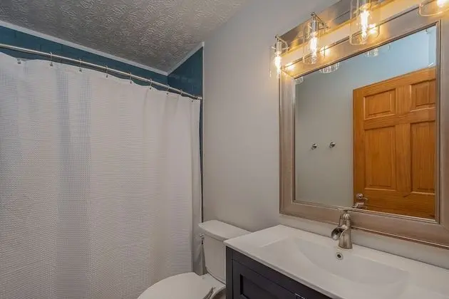 Ev, Birden Çok Yatak, Sıcak Su Havuzu