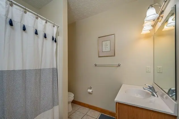 Ev, Birden Çok Yatak, Sıcak Su Havuzu