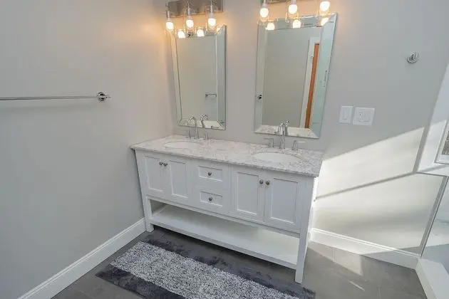 Ev, Birden Çok Yatak, Sıcak Su Havuzu