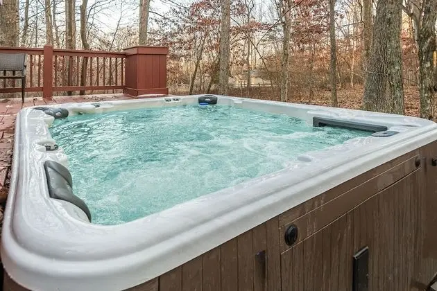 Ev, Birden Çok Yatak, Sıcak Su Havuzu