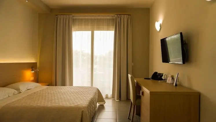 Premium Tek Büyük Yataklı Oda