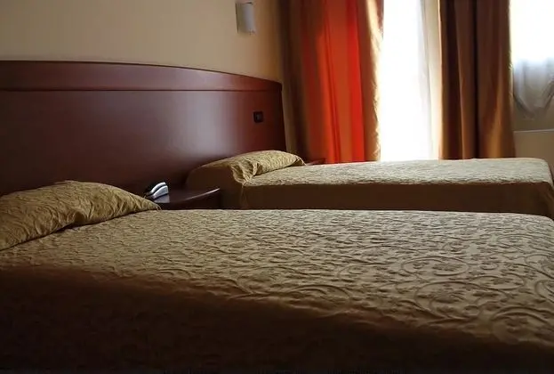 Tek Büyük veya İki Ayrı Yataklı Oda