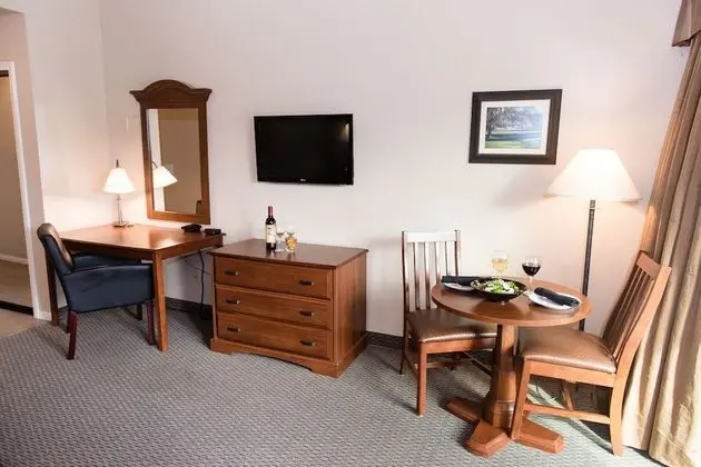 Standard Oda, 1 En Büyük (King) Boy Yatak, Golf Manzaralı