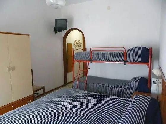 Standard Dört Kişilik Oda