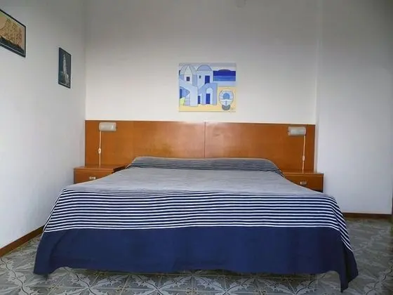 Standard Tek Büyük Yataklı Oda
