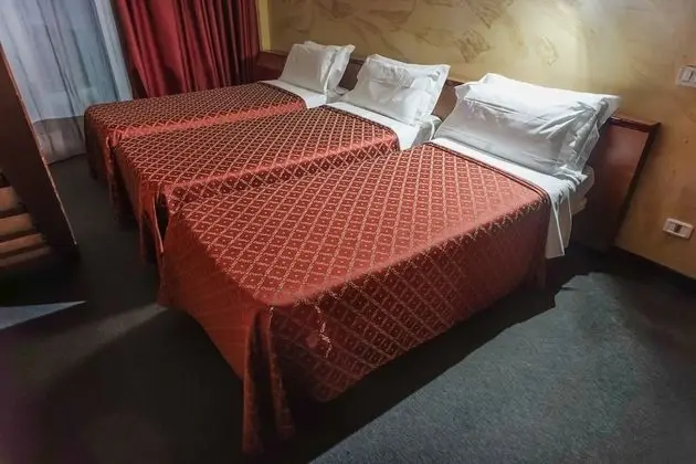 Üç Kişilik Oda (ala piccola)
