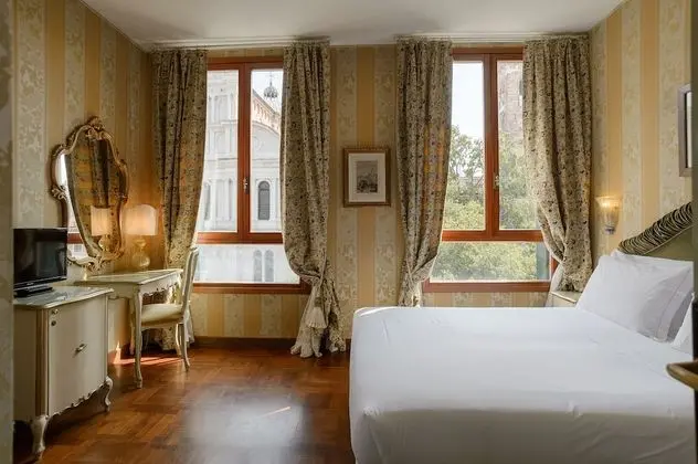 Superior Oda, Şehir Manzaralı