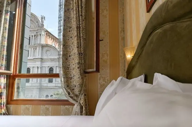 Superior Oda, Şehir Manzaralı