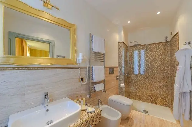 Tek Büyük veya İki Ayrı Yataklı Oda (Smart)