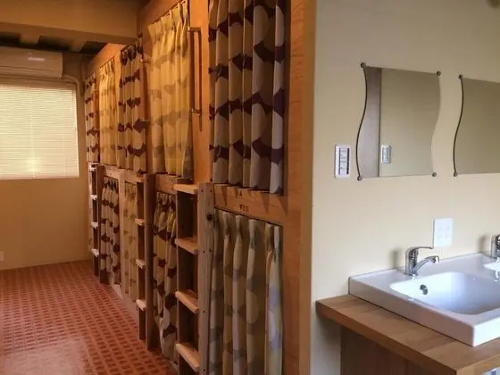 Ortak Ranzalı Oda, Karma Ranzalı Oda (Room No. B)