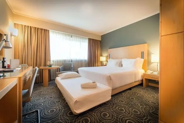 Tek Büyük veya İki Ayrı Yataklı Oda (With Extra Bed)