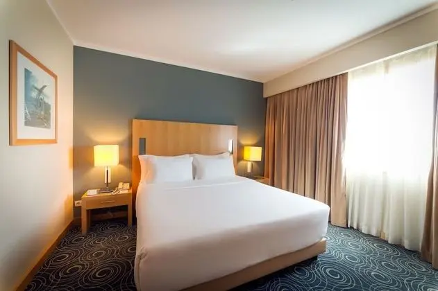 Tek Büyük veya İki Ayrı Yataklı Oda (With Extra Bed)