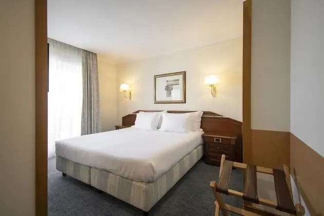 Tek Büyük veya İki Ayrı Yataklı Oda, Balkon