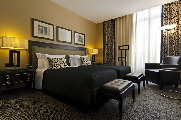 Tek Büyük veya İki Ayrı Yataklı Oda (with extra bed)