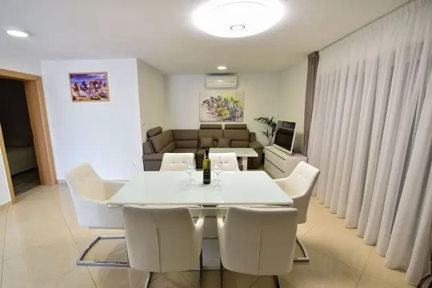Basic Villa